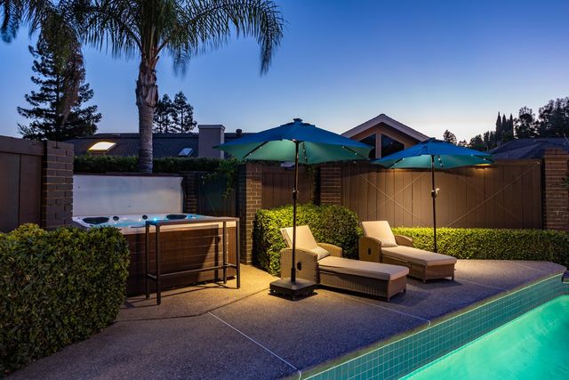 3809 Ruisdael Dr, Modesto, CA 95356