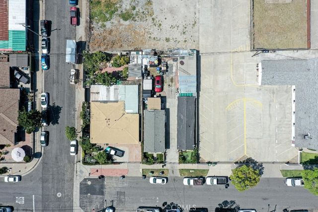 1831 W 3rd, Santa Ana, CA 92703