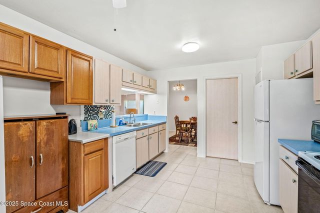 157 Eton Circle, Melbourne, FL 32940