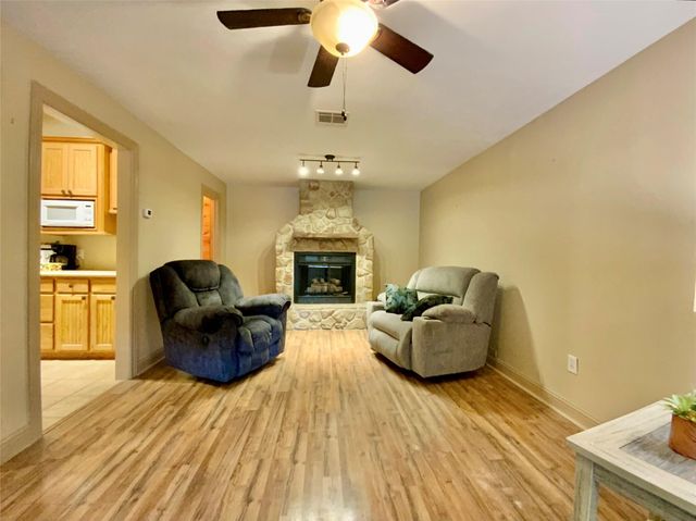 934 N Fm 356, Onalaska, TX 77360