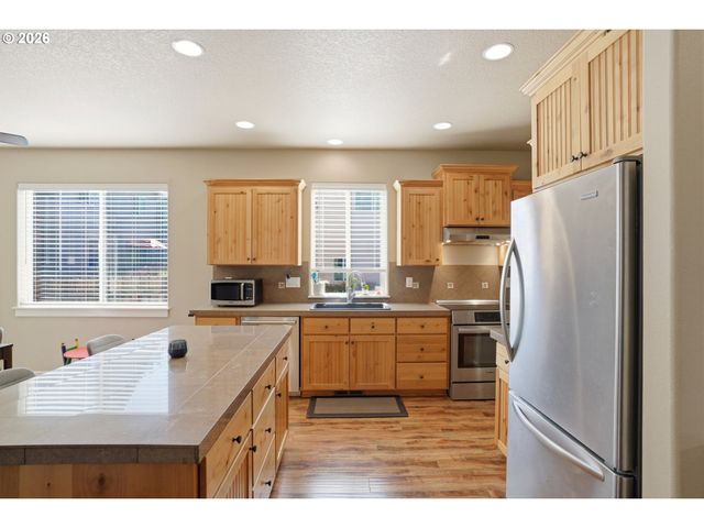 3805 Nw 122ND St, Vancouver, WA 98685