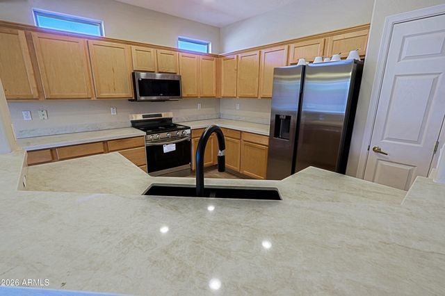 20862 N SEQUOIA CREST Drive, Surprise, AZ 85387