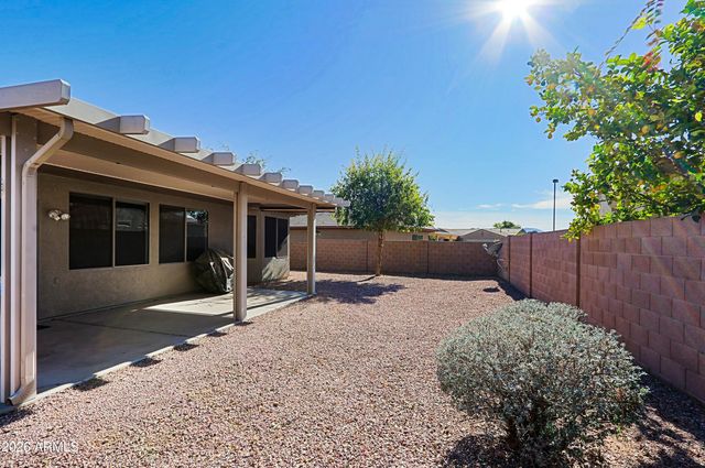 20862 N SEQUOIA CREST Drive, Surprise, AZ 85387