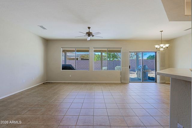 20862 N SEQUOIA CREST Drive, Surprise, AZ 85387