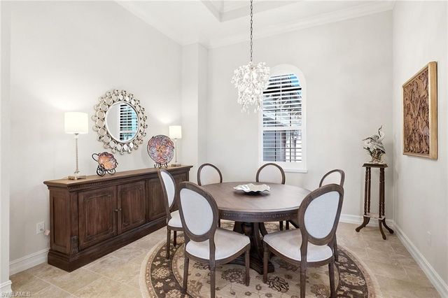 6646 Costa CIR, Naples, FL 34113