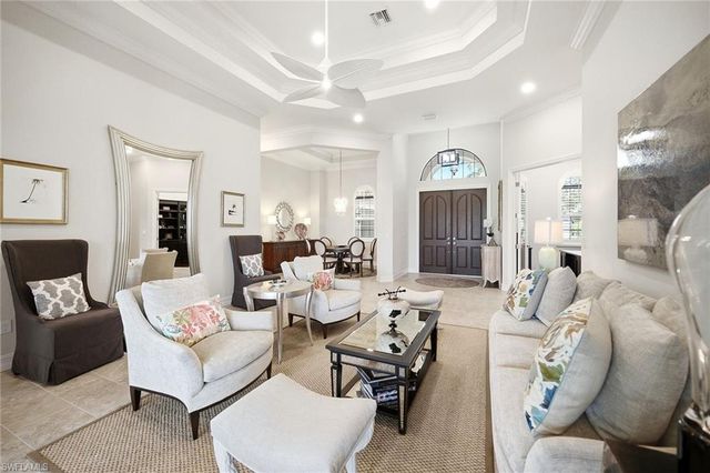 6646 Costa CIR, Naples, FL 34113