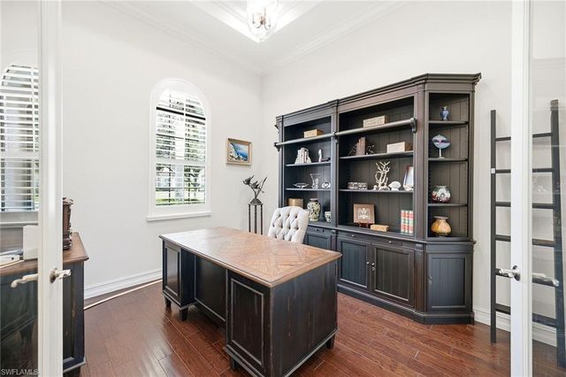 6646 Costa CIR, Naples, FL 34113