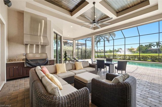6646 Costa CIR, Naples, FL 34113