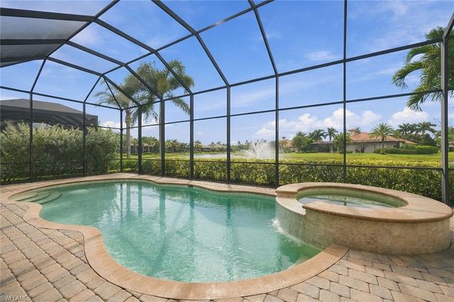 6646 Costa CIR, Naples, FL 34113