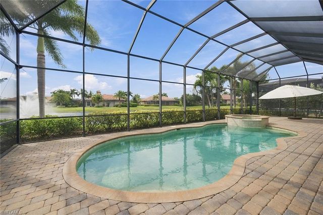6646 Costa CIR, Naples, FL 34113