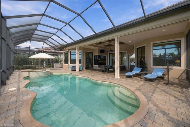 6646 Costa CIR, Naples, FL 34113