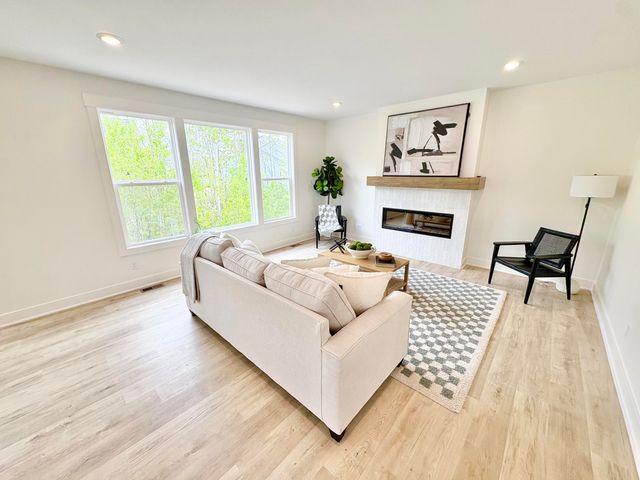 5956 Braemoor Court SE, Caledonia, MI 49316