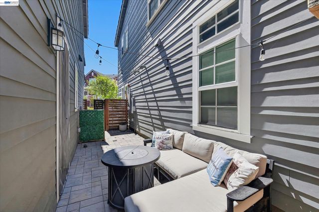 3868 Stanley Blvd, Pleasanton, CA 94566