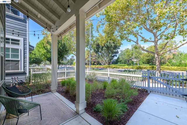 3868 Stanley Blvd, Pleasanton, CA 94566