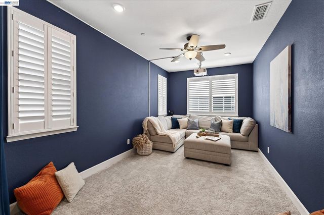 3868 Stanley Blvd, Pleasanton, CA 94566