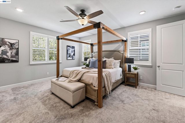 3868 Stanley Blvd, Pleasanton, CA 94566