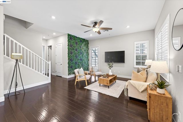 3868 Stanley Blvd, Pleasanton, CA 94566