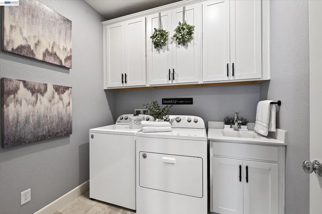 3868 Stanley Blvd, Pleasanton, CA 94566