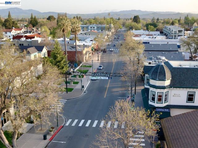 3868 Stanley Blvd, Pleasanton, CA 94566