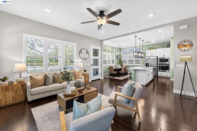3868 Stanley Blvd, Pleasanton, CA 94566