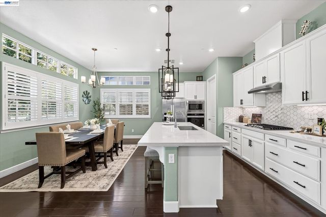 3868 Stanley Blvd, Pleasanton, CA 94566