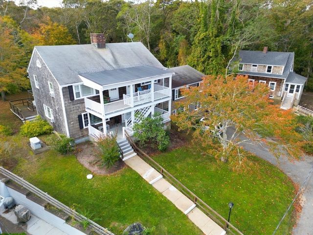 11 Macs Lane, Tisbury, MA 02568