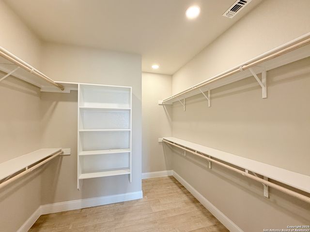 133 Camino Verde Ct, La Vernia, TX 78121