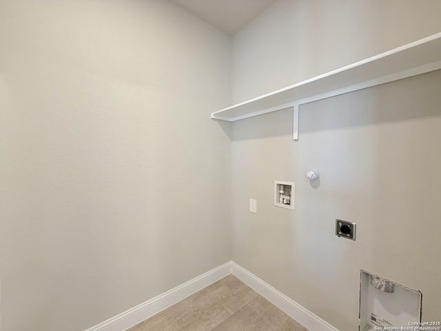 133 Camino Verde Ct, La Vernia, TX 78121