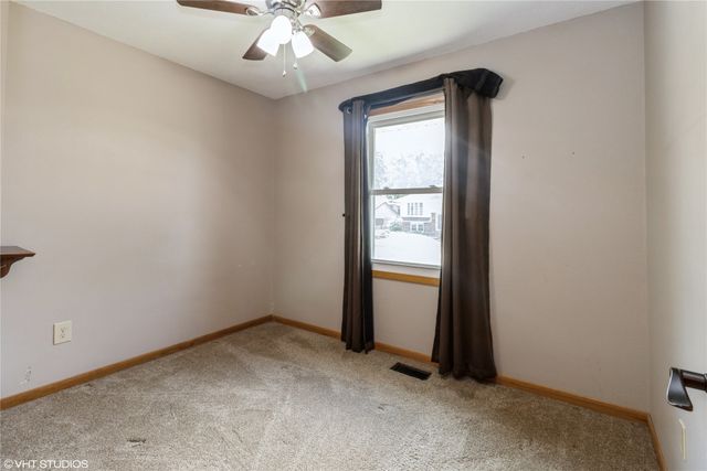 805 Parkview Lane, Carlisle, IA 50047
