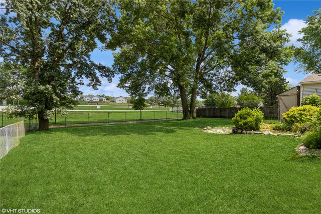 805 Parkview Lane, Carlisle, IA 50047