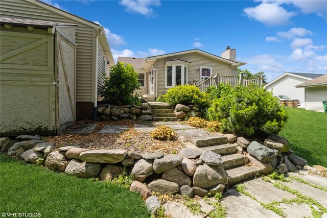 805 Parkview Lane, Carlisle, IA 50047