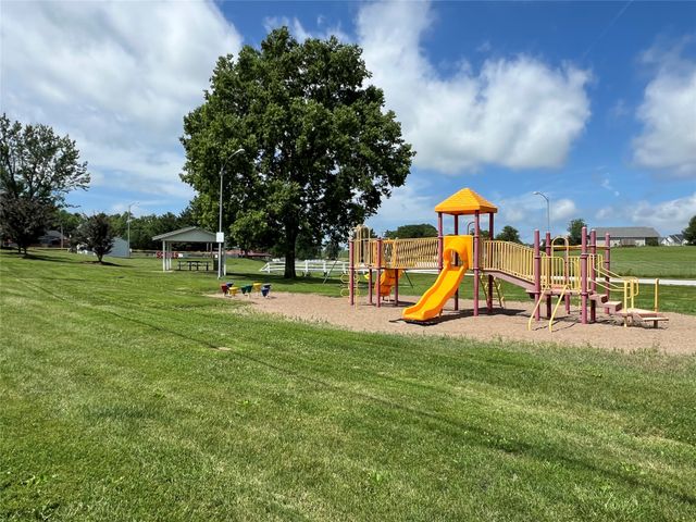 805 Parkview Lane, Carlisle, IA 50047