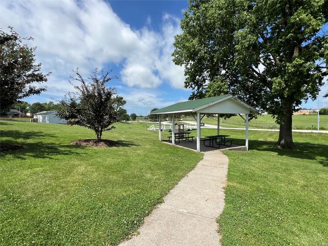 805 Parkview Lane, Carlisle, IA 50047