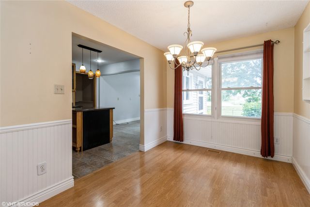 805 Parkview Lane, Carlisle, IA 50047