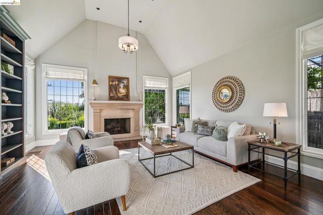 305 Sheridan Ave, Piedmont, CA 94611