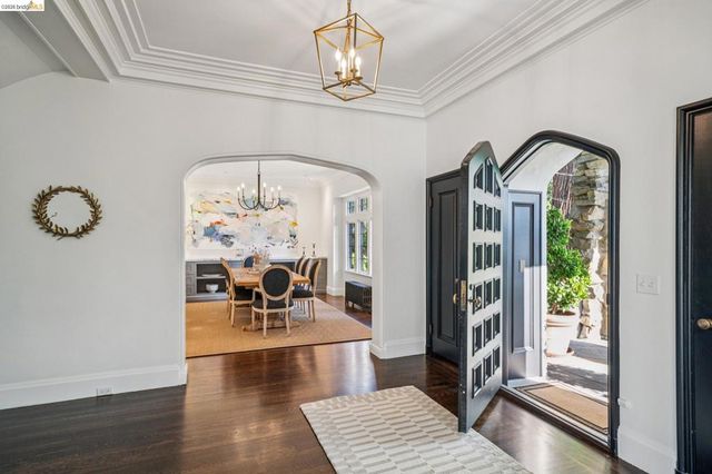 305 Sheridan Ave, Piedmont, CA 94611