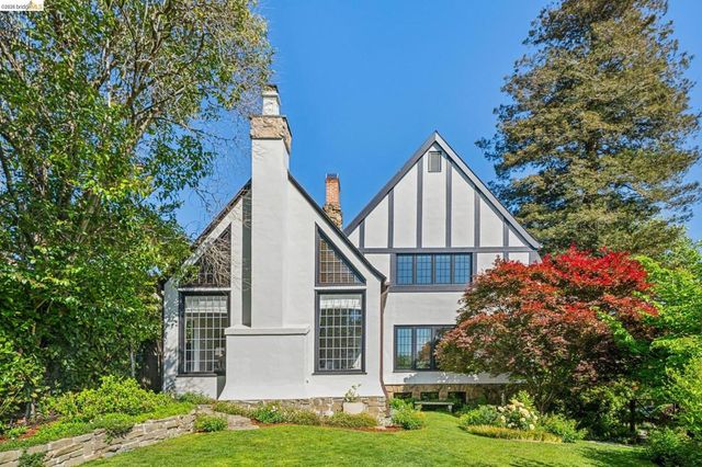 305 Sheridan Ave, Piedmont, CA 94611
