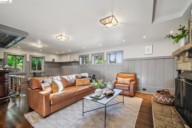 305 Sheridan Ave, Piedmont, CA 94611