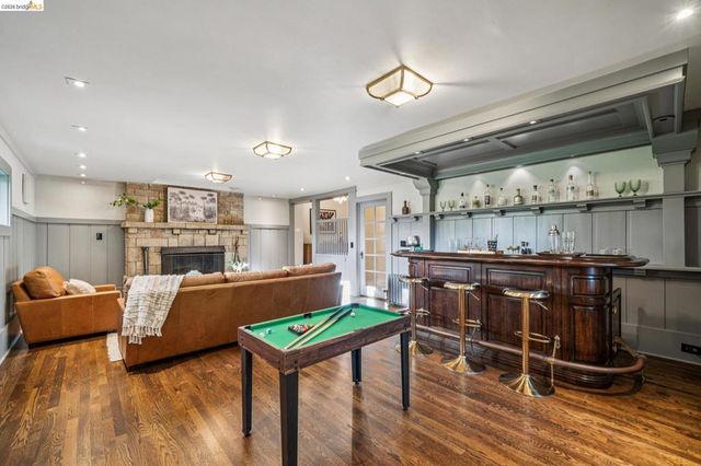 305 Sheridan Ave, Piedmont, CA 94611