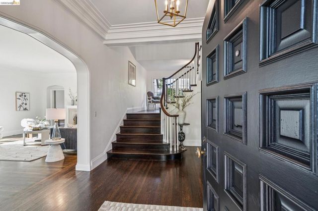 305 Sheridan Ave, Piedmont, CA 94611