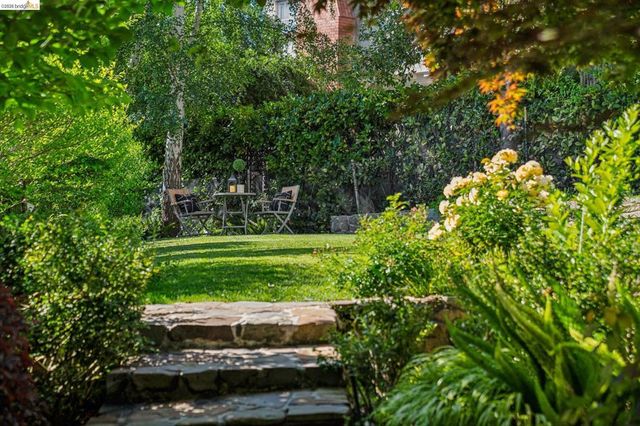 305 Sheridan Ave, Piedmont, CA 94611