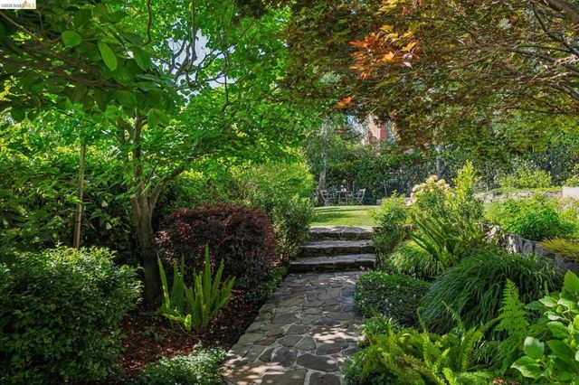 305 Sheridan Ave, Piedmont, CA 94611