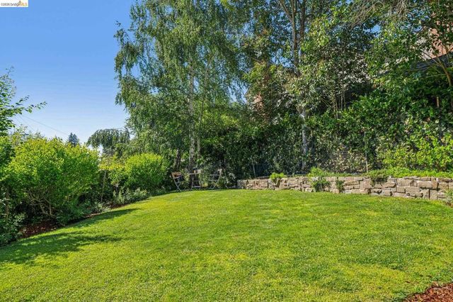 305 Sheridan Ave, Piedmont, CA 94611