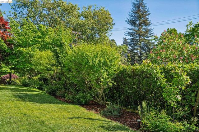 305 Sheridan Ave, Piedmont, CA 94611