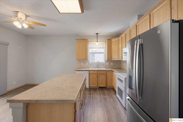 3958 S 190th Street, Omaha, NE 68130