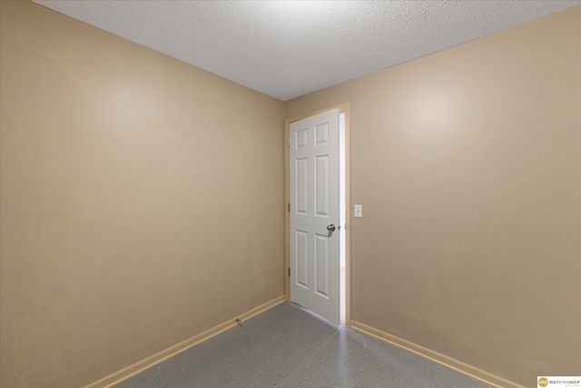 3958 S 190th Street, Omaha, NE 68130