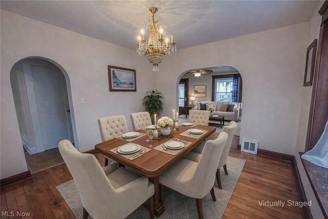 600 Robinette Court, Akron, OH 44310