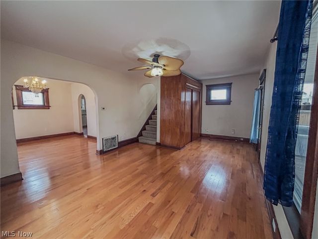 600 Robinette Court, Akron, OH 44310