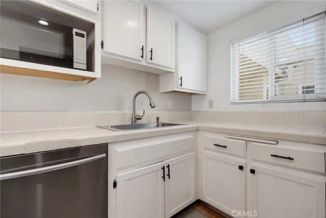 726 Elm Avenue 403, Long Beach, CA 90813