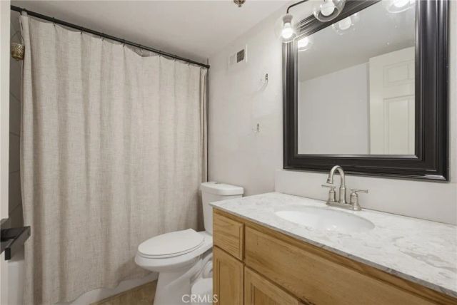 726 Elm Avenue 403, Long Beach, CA 90813